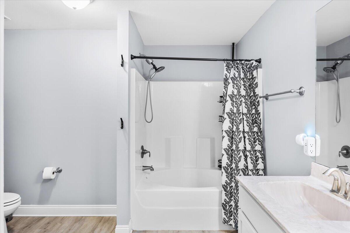 First Addition to Navarre, - Residential