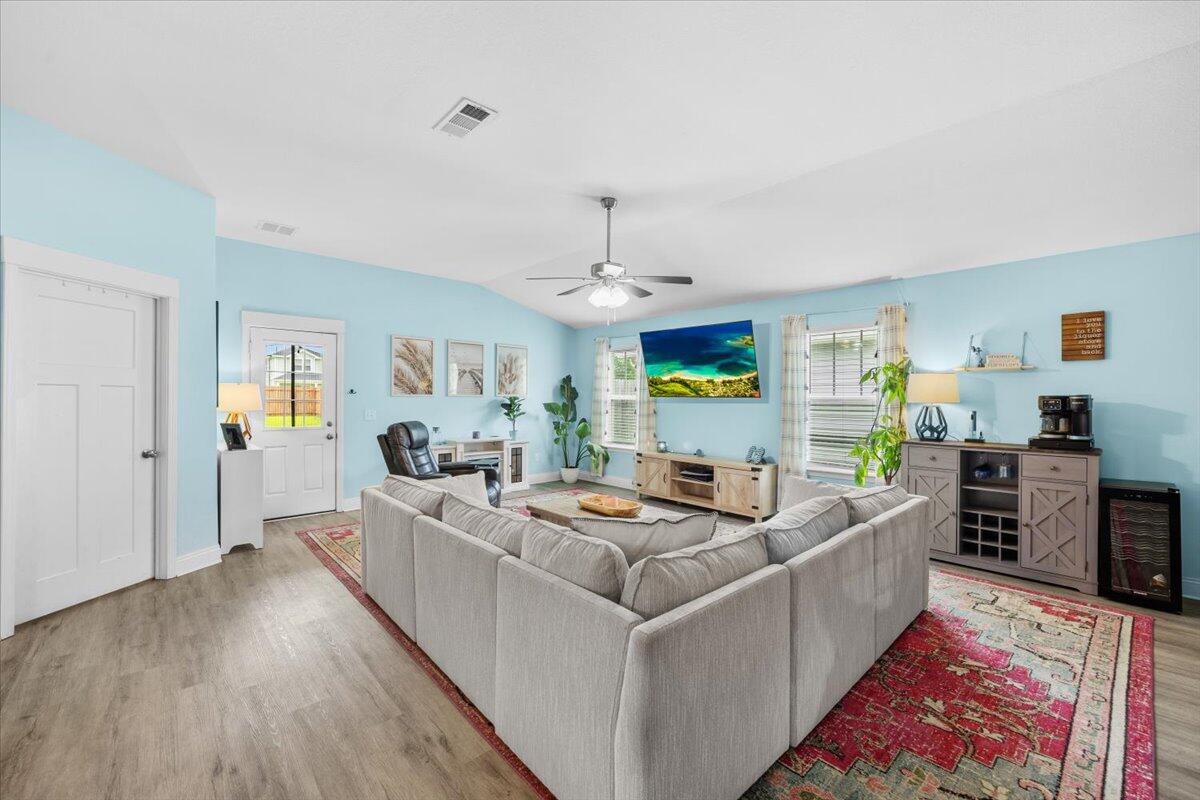 First Addition to Navarre, - Residential