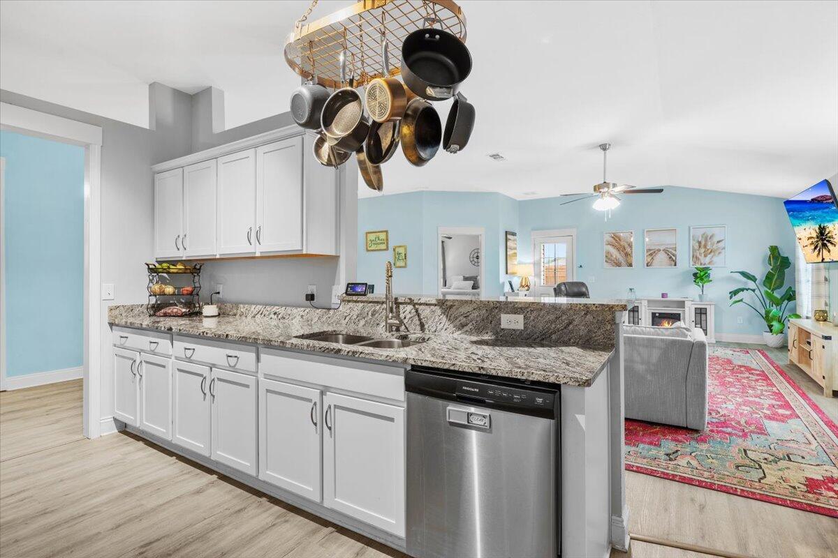 First Addition to Navarre, - Residential