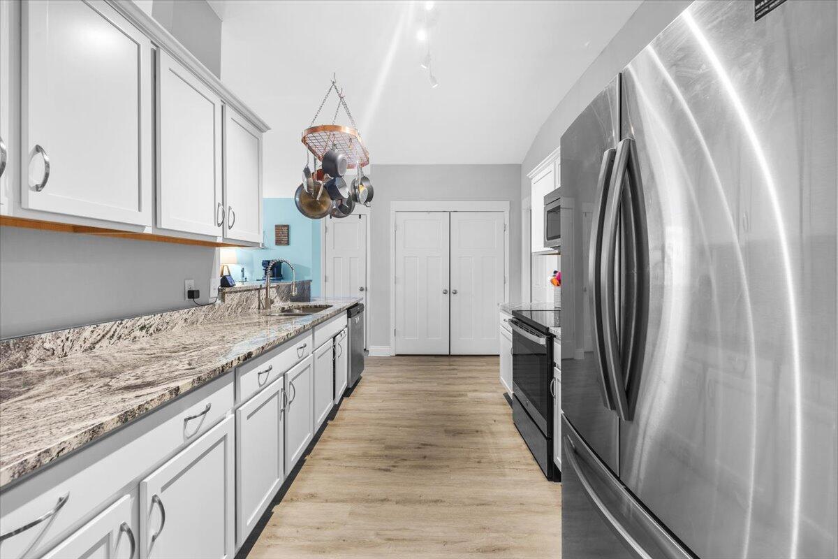 First Addition to Navarre, - Residential