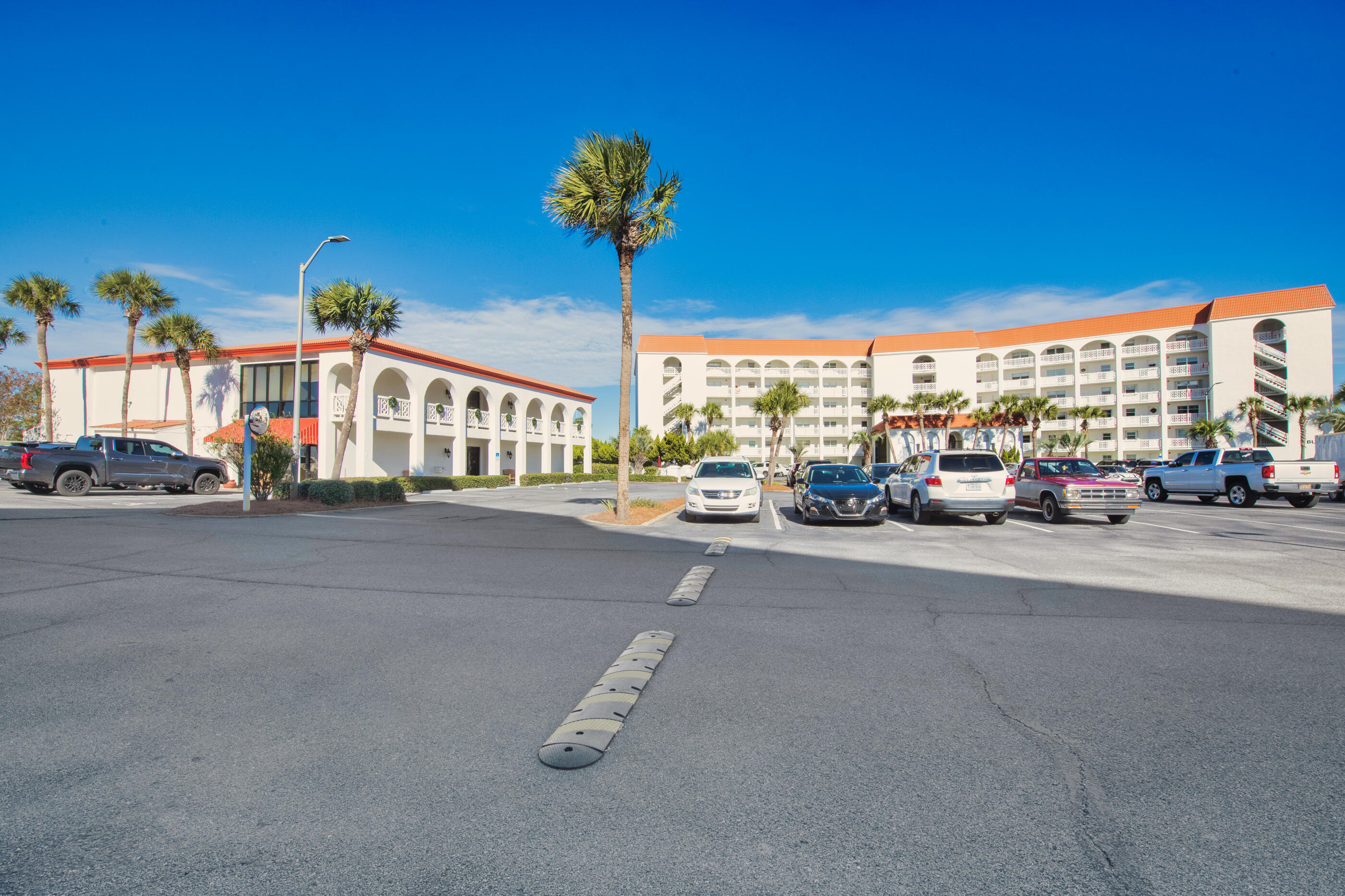 EL MATADOR CONDO - Residential