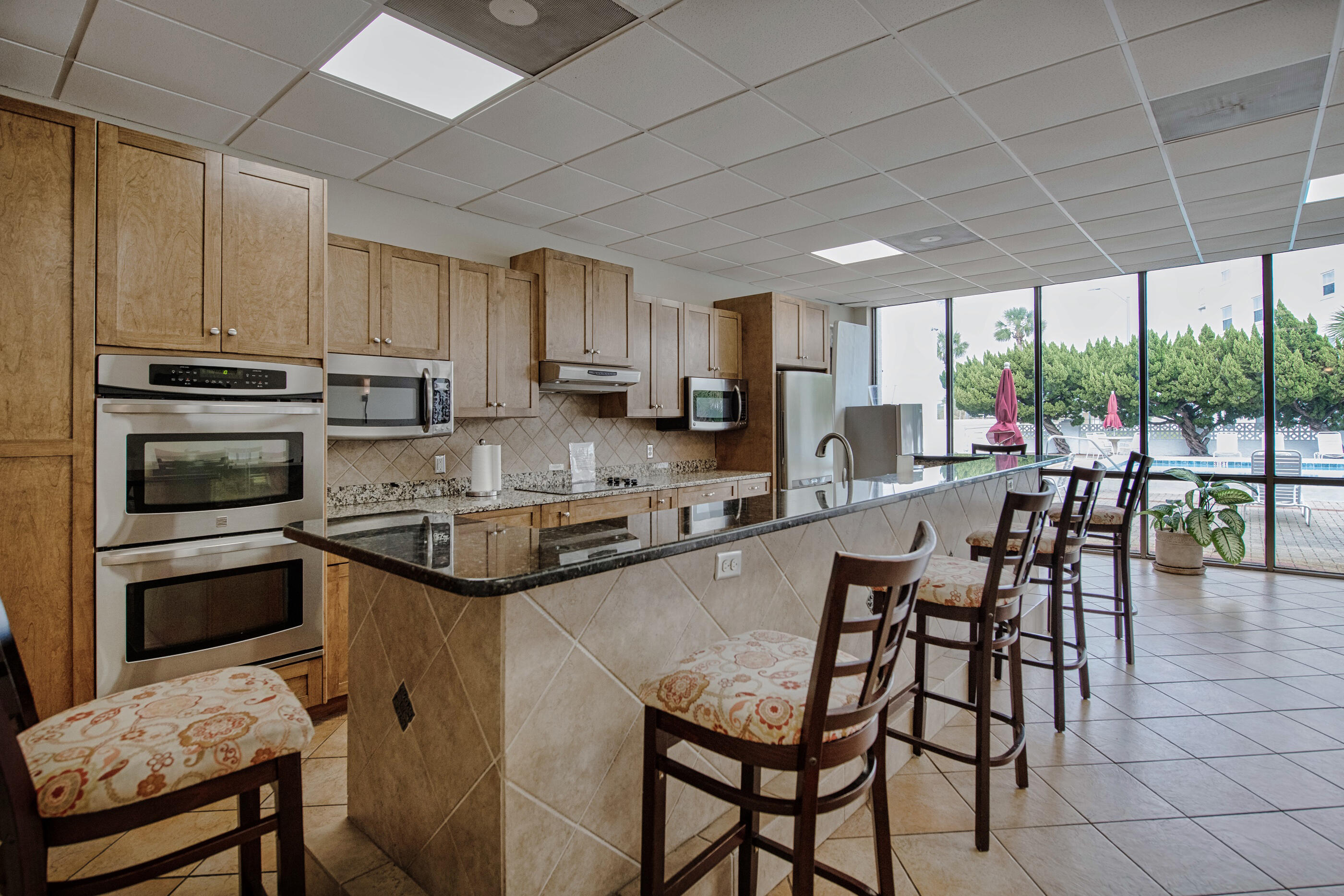 EL MATADOR CONDO - Residential