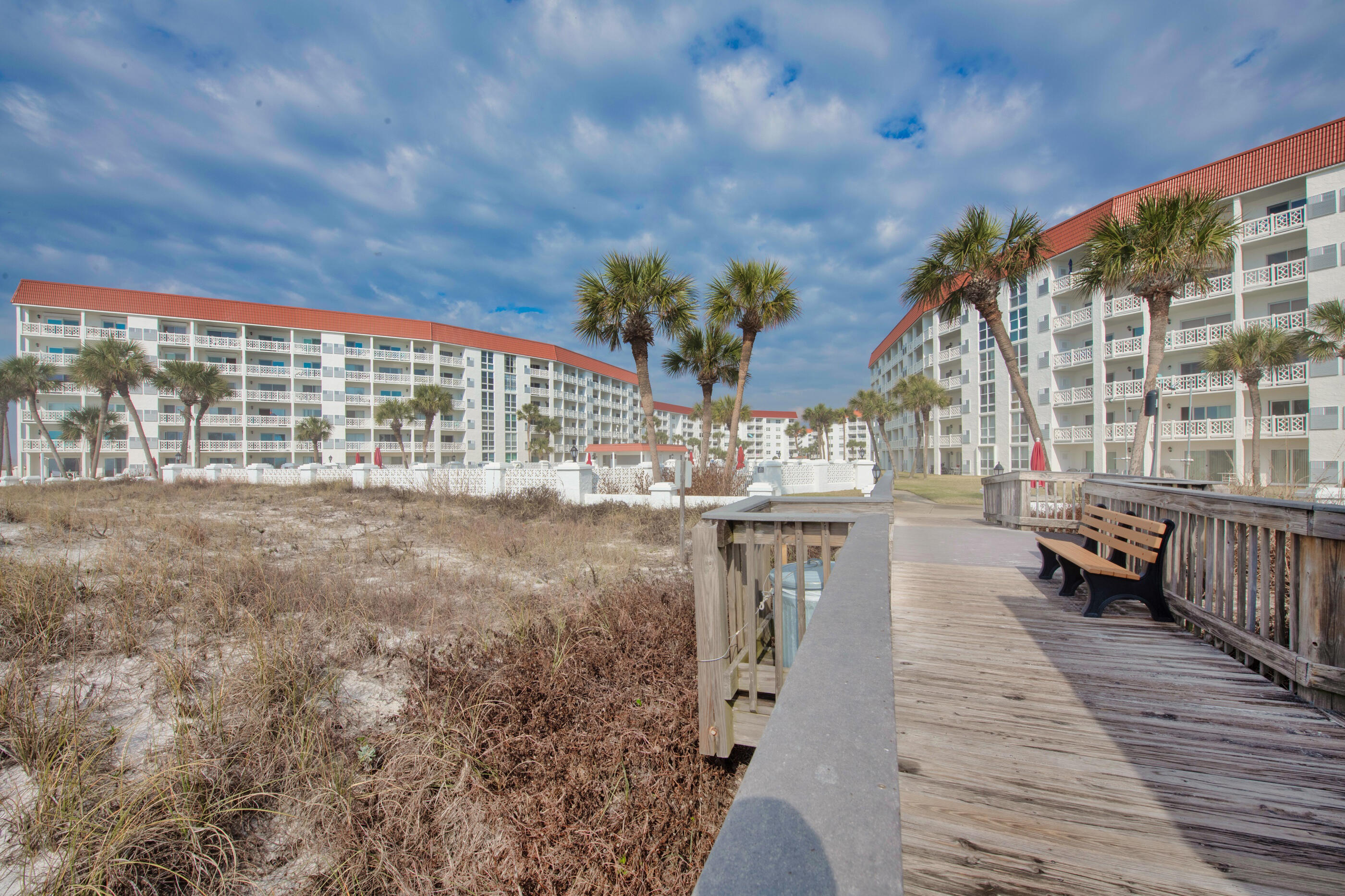 EL MATADOR CONDO - Residential