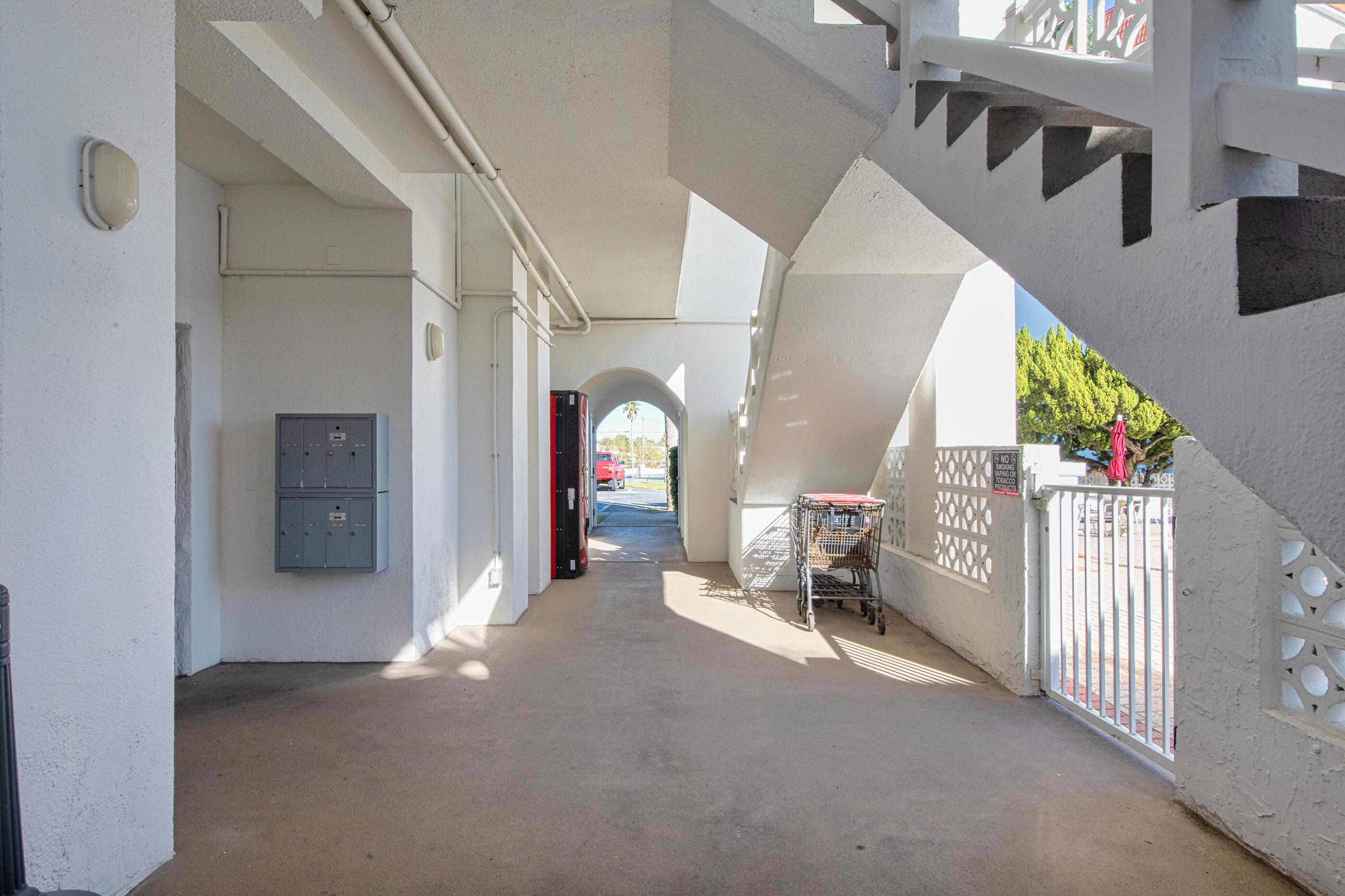 EL MATADOR CONDO - Residential