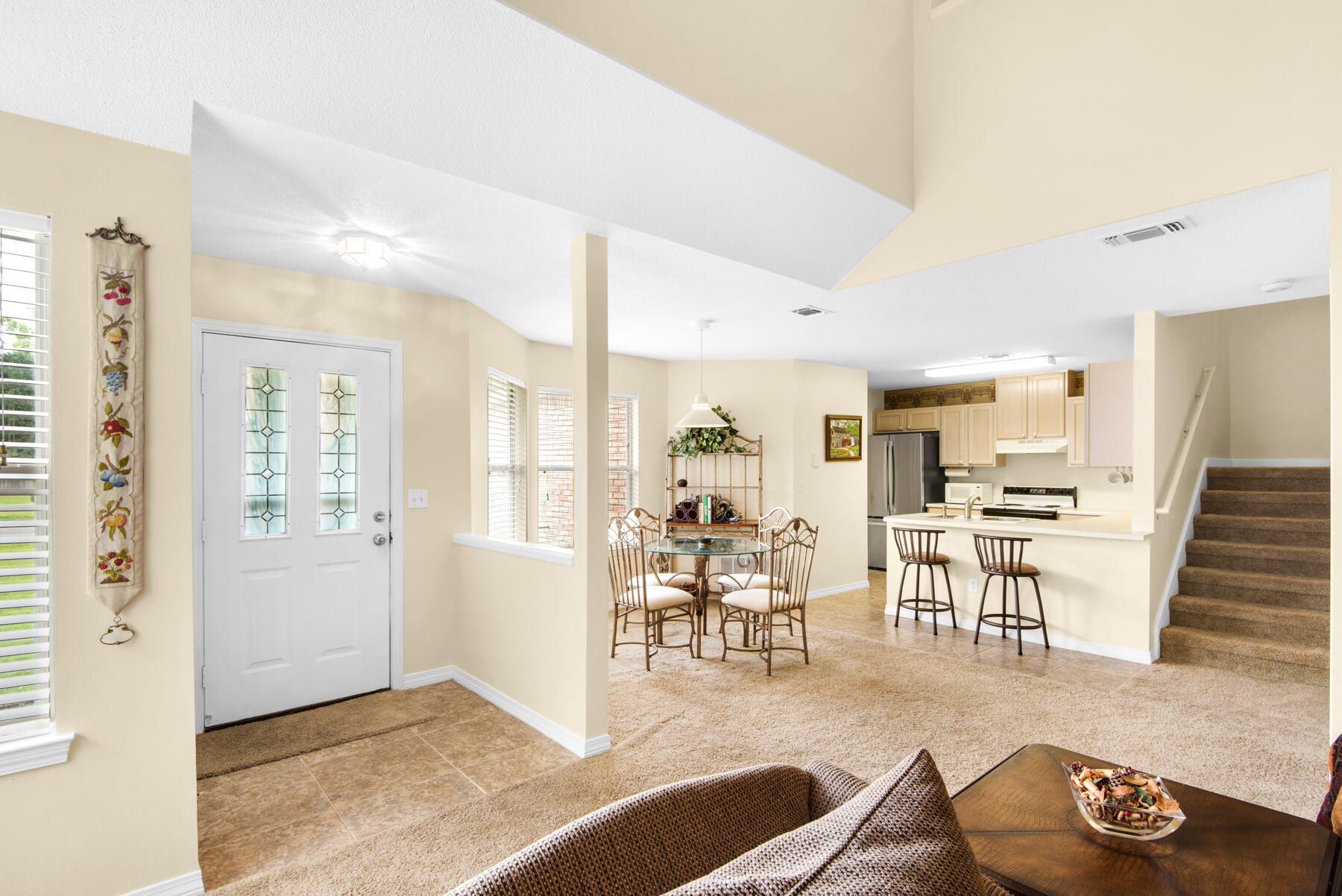 MAGNOLIA SQUARE - Residential