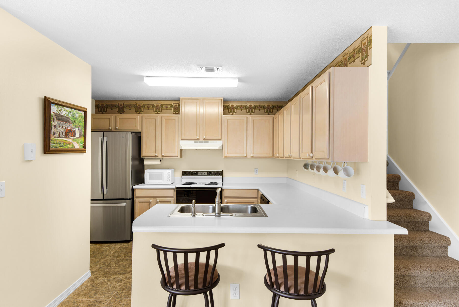 MAGNOLIA SQUARE - Residential