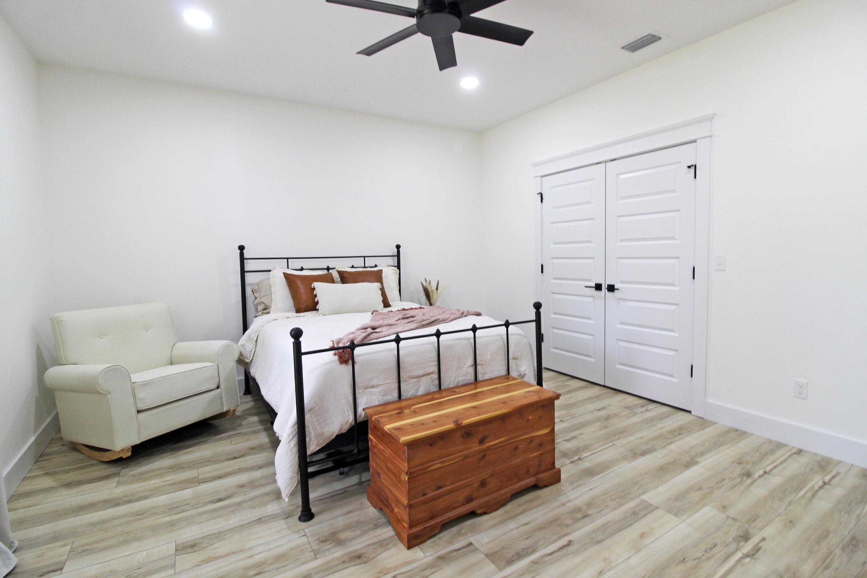 HIDDEN SPRINGS - Residential