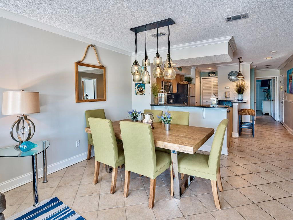 HARBOUR POINT CONDO - Residential