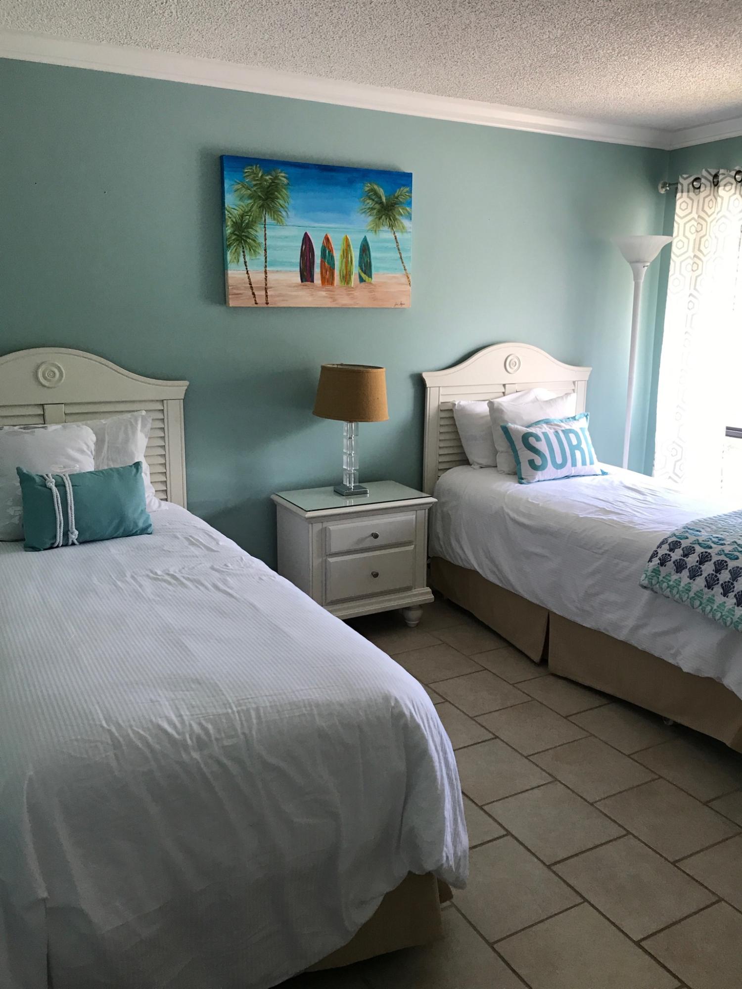 HARBOUR POINT CONDO - Residential