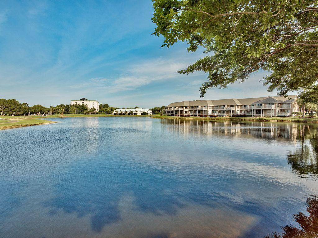 HARBOUR POINT CONDO - Residential