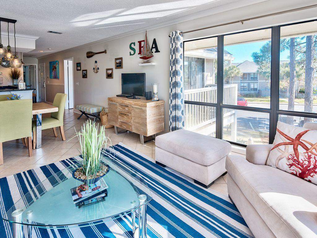 HARBOUR POINT CONDO - Residential