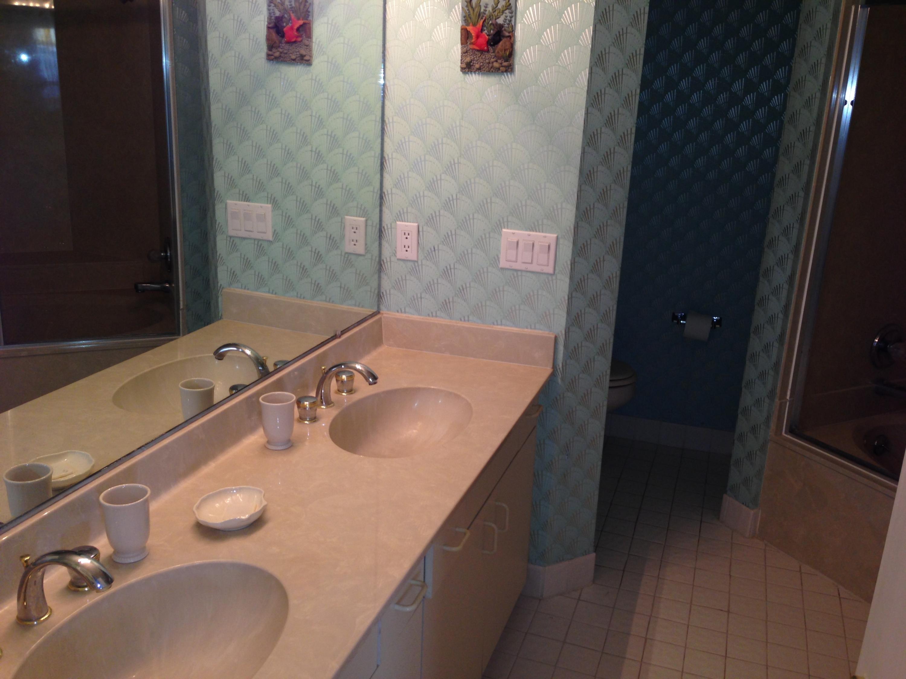 BAYSIDE VILLAS CONDO - Residential