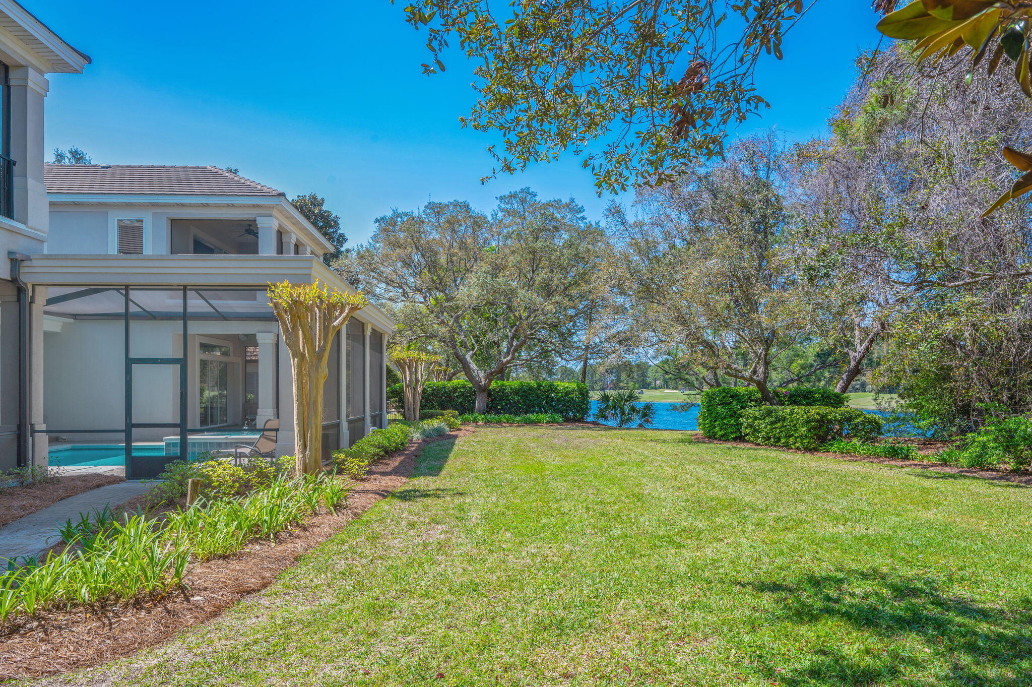 BURNT PINE - Residential