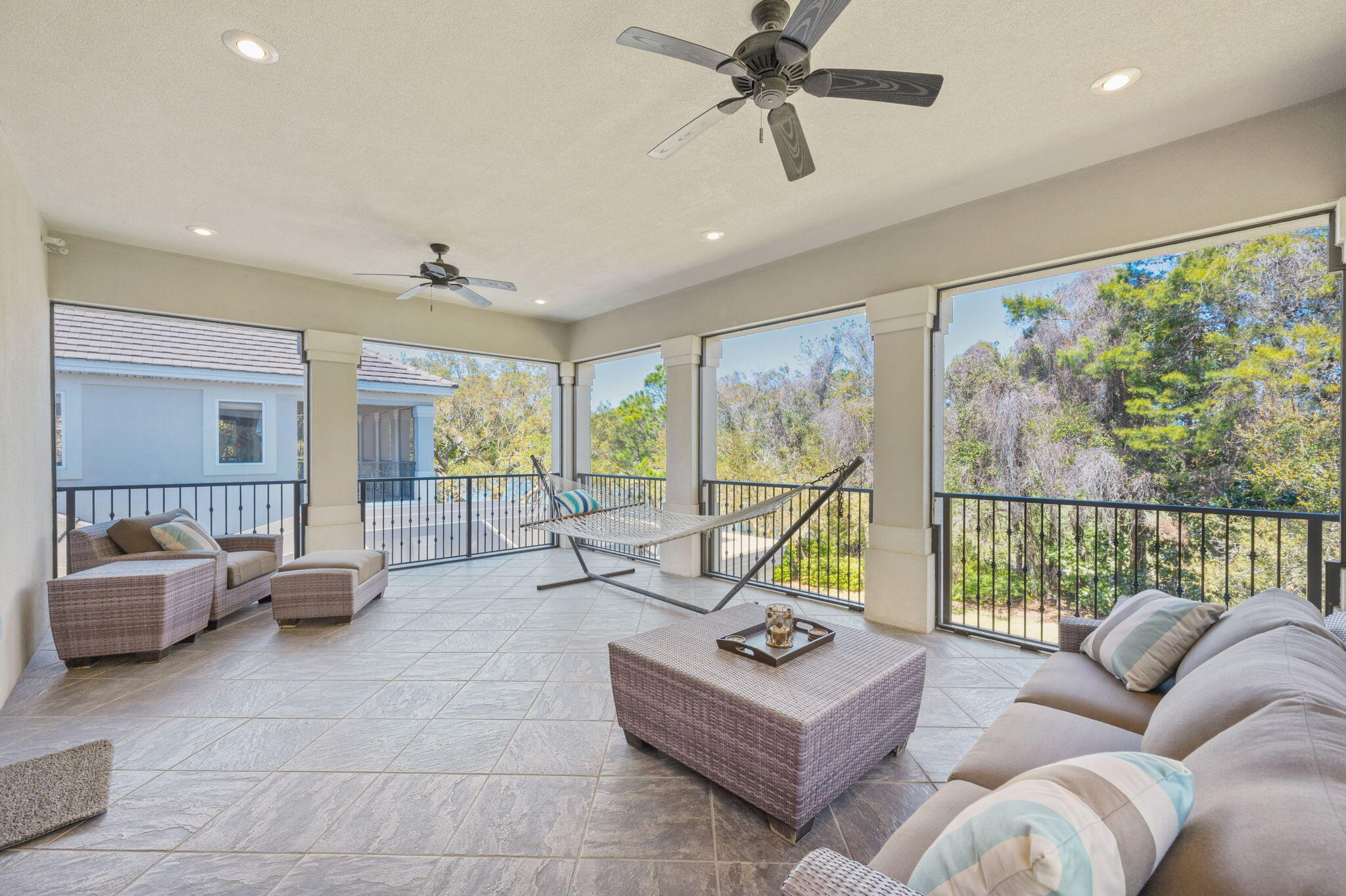 BURNT PINE - Residential