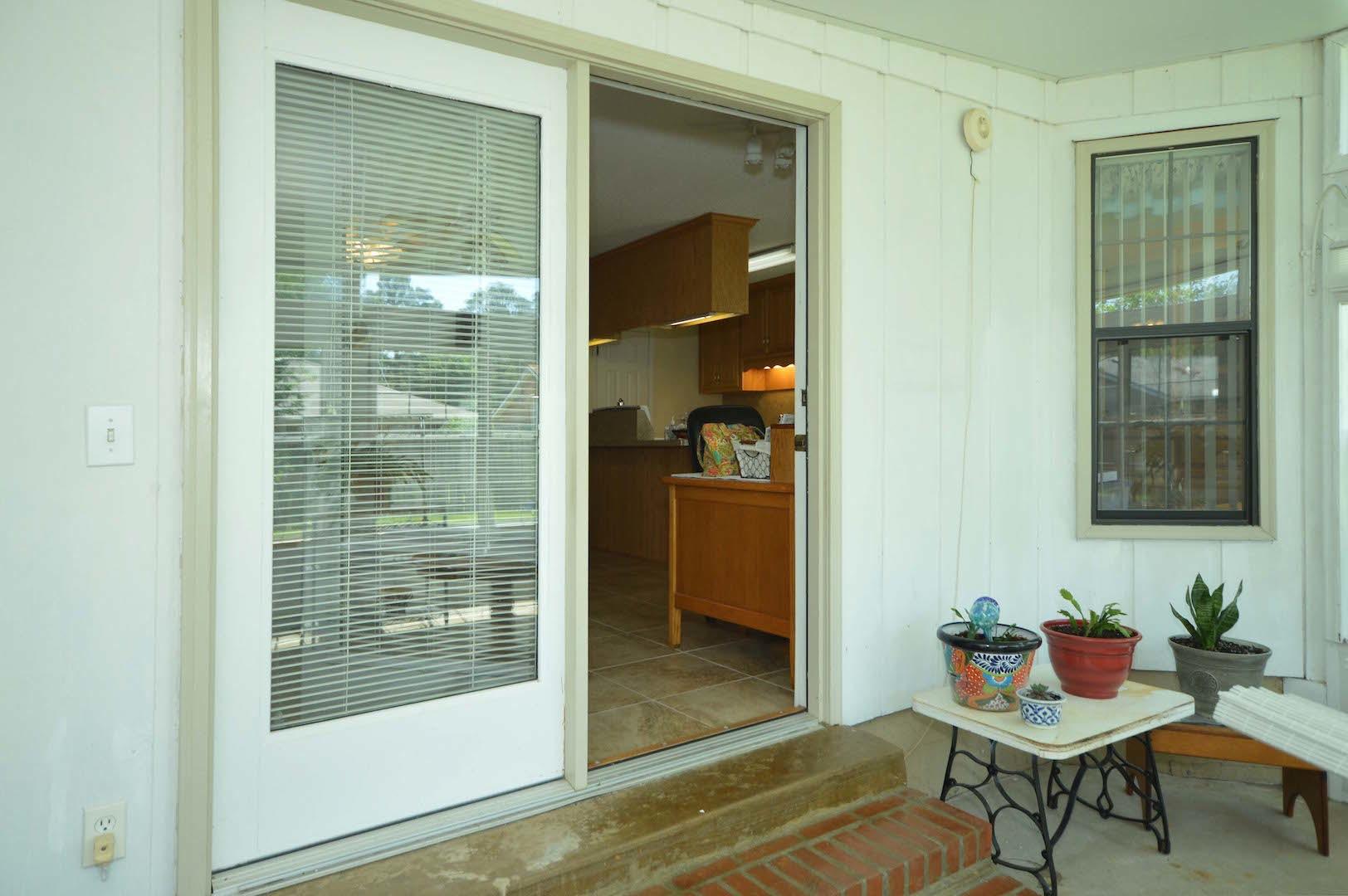 TANGLEWOOD S/D 1ST ADDN Lot 42 Blk A - Residential