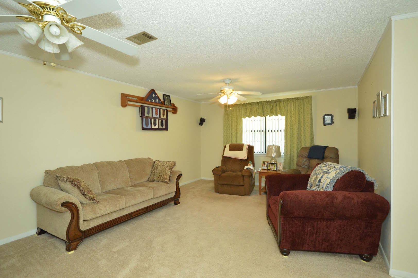 TANGLEWOOD S/D 1ST ADDN Lot 42 Blk A - Residential