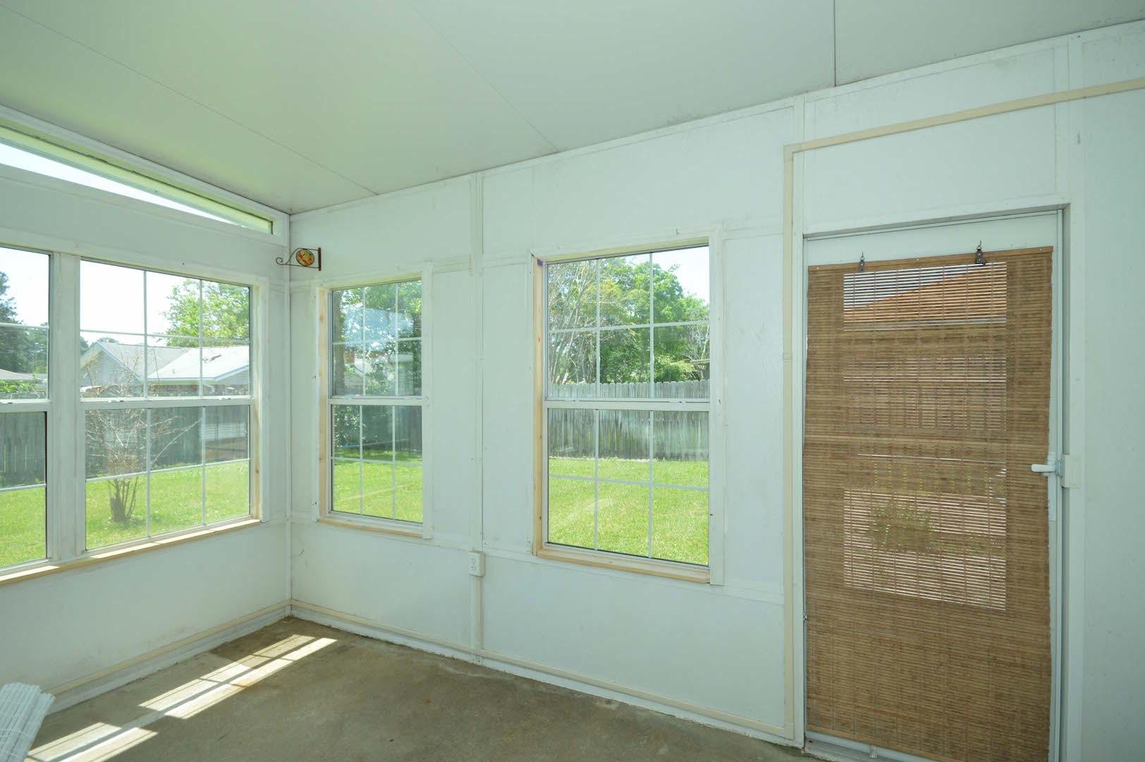 TANGLEWOOD S/D 1ST ADDN Lot 42 Blk A - Residential