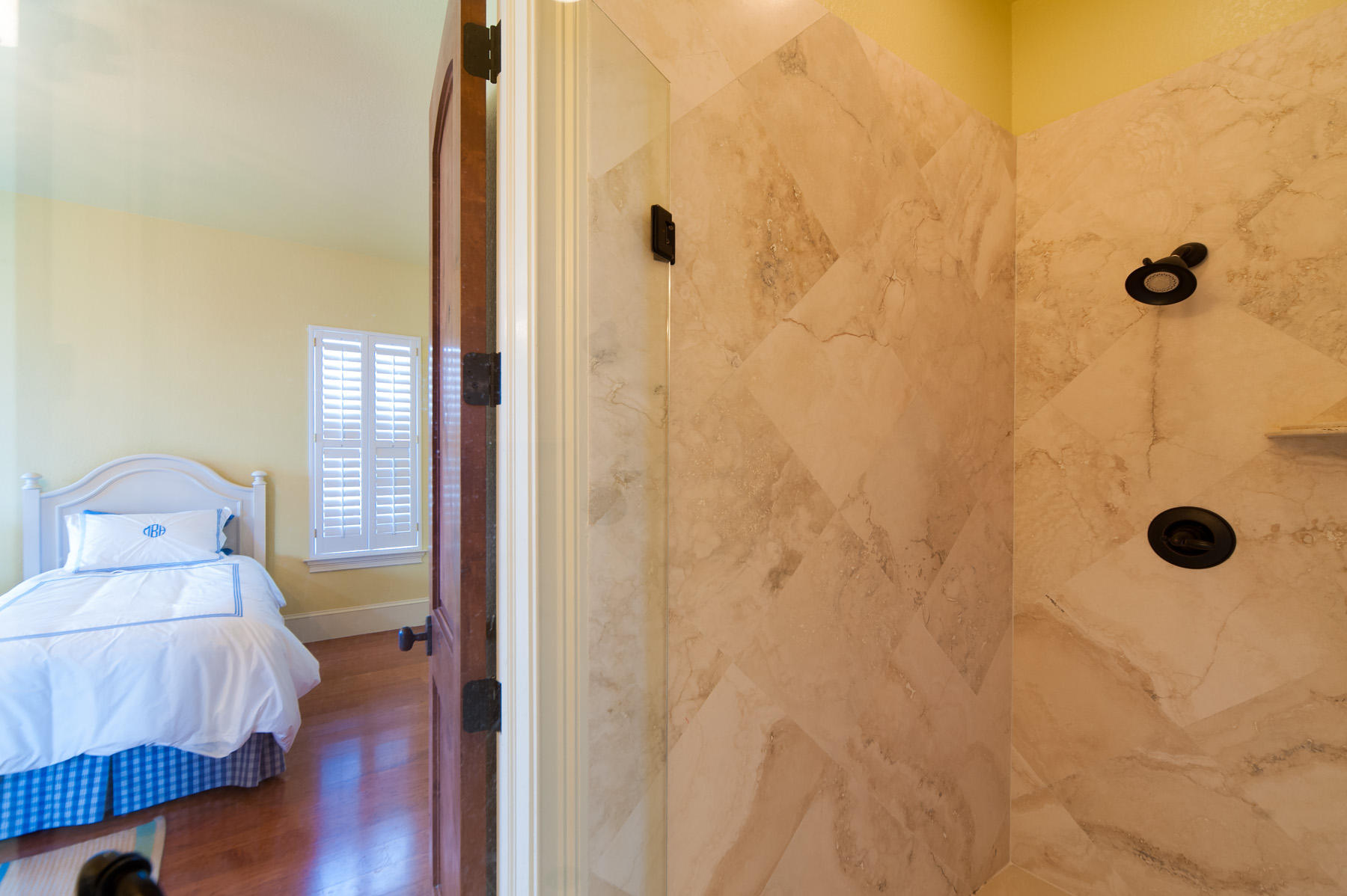 BLUE MOUNTAIN BEACH - Residential