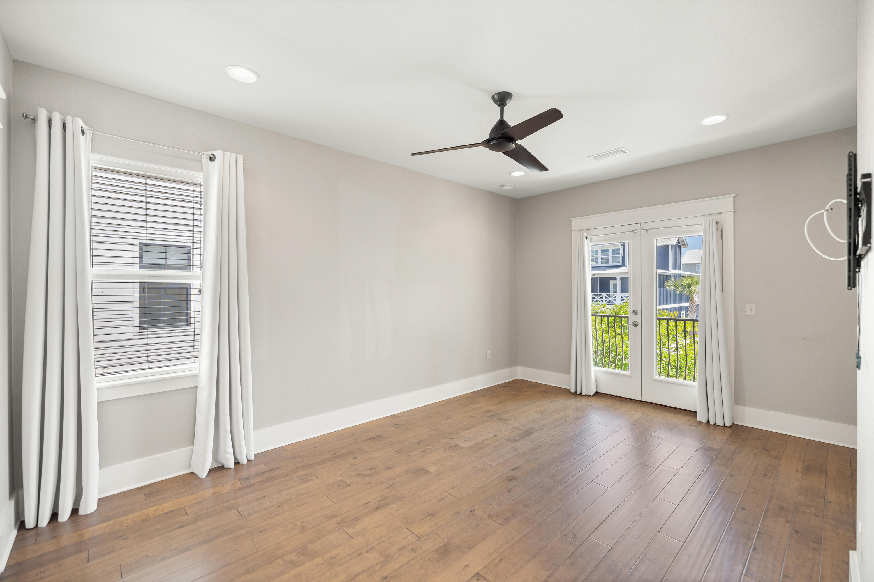 Villas of Frangista - Residential Lease