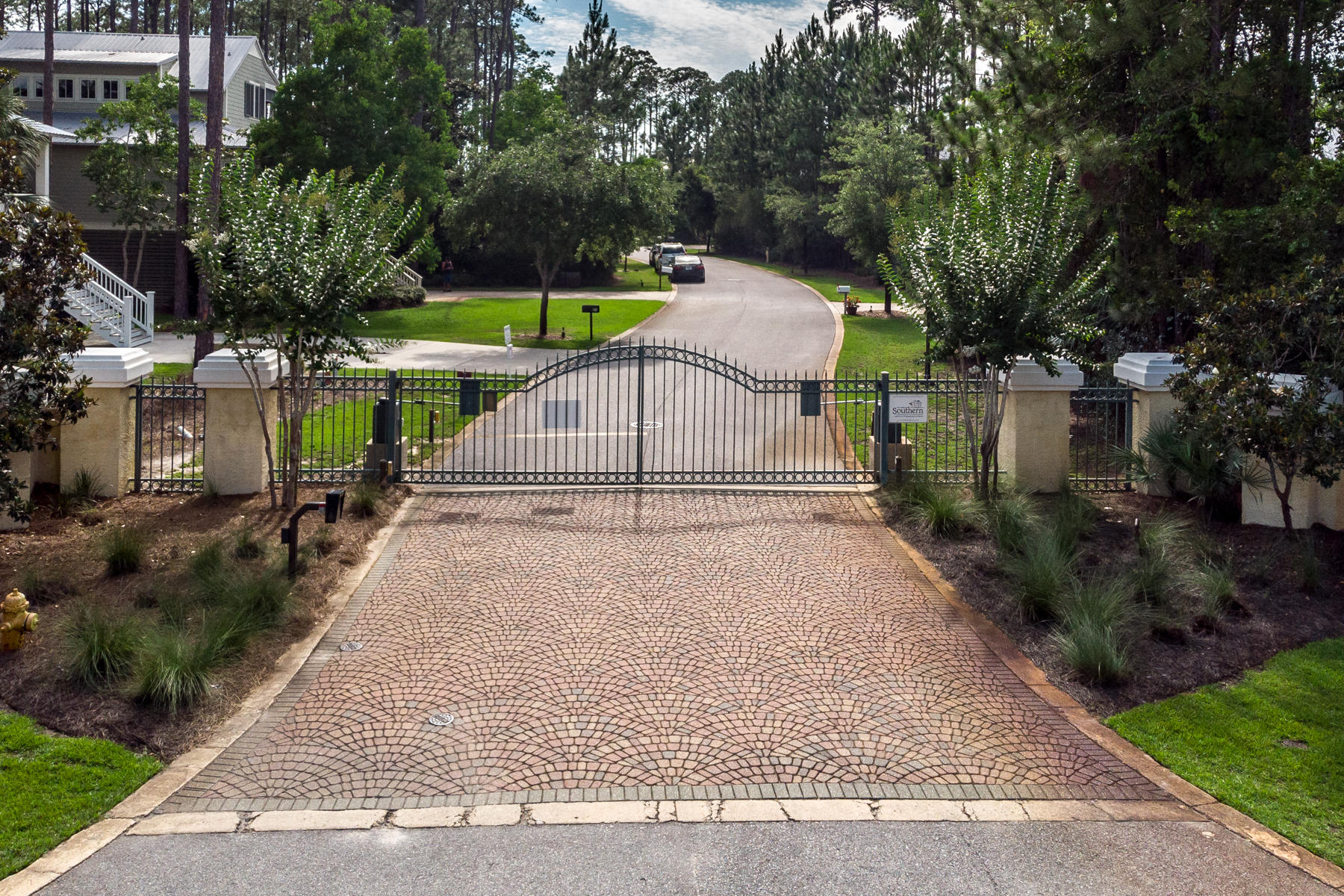 CESSNA LANDING - Residential