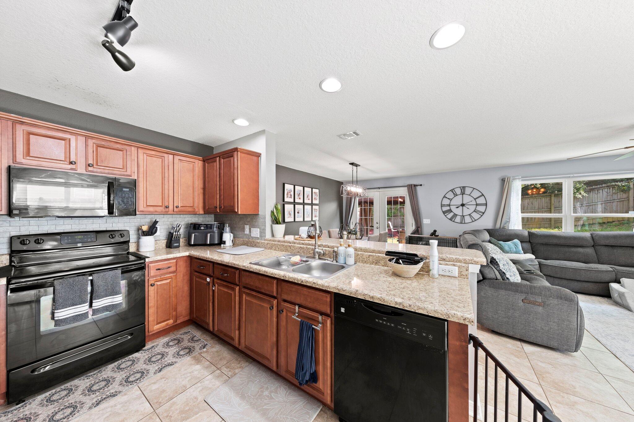 STILLWELL ESTATES - Residential