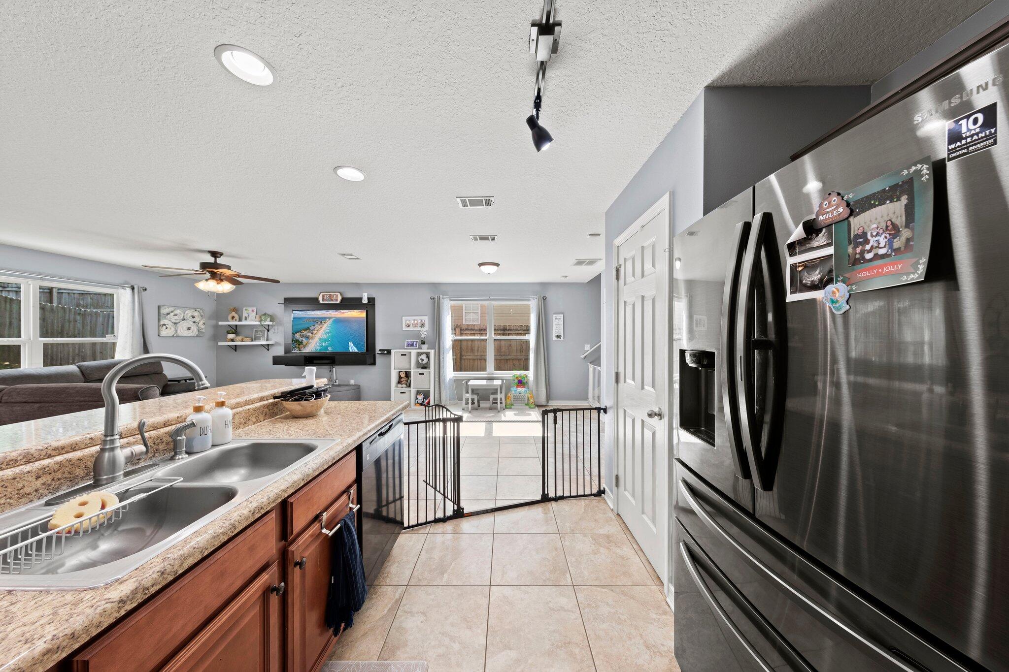 STILLWELL ESTATES - Residential