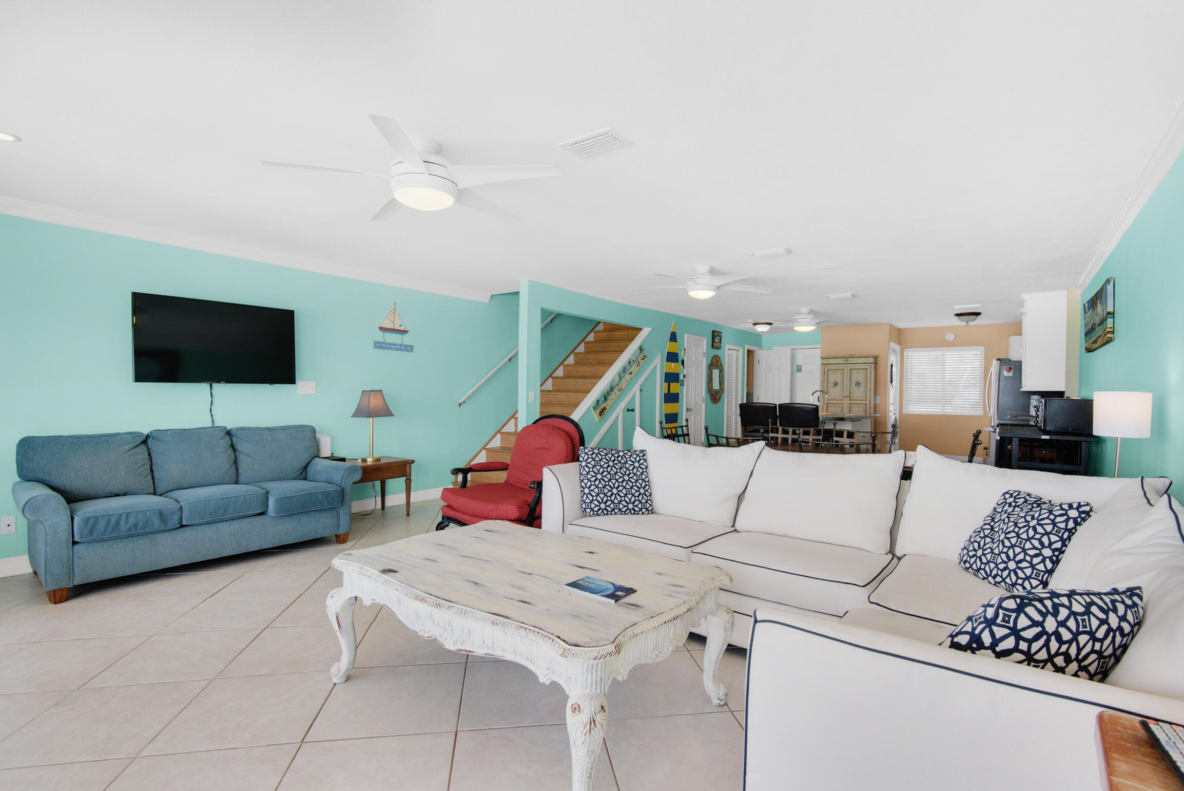 WHITECAPS T/H UNREC - Residential