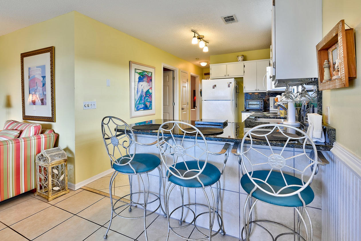 BEACHSIDE VILLAS CONDO - Residential