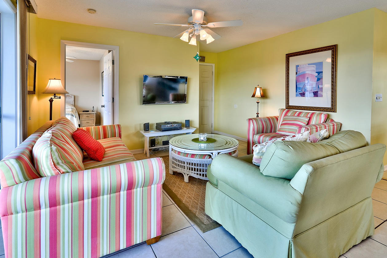 BEACHSIDE VILLAS CONDO - Residential