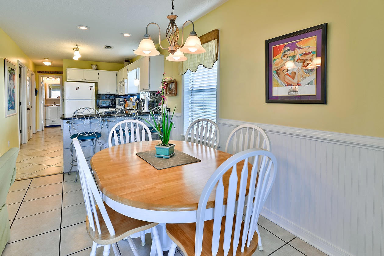 BEACHSIDE VILLAS CONDO - Residential