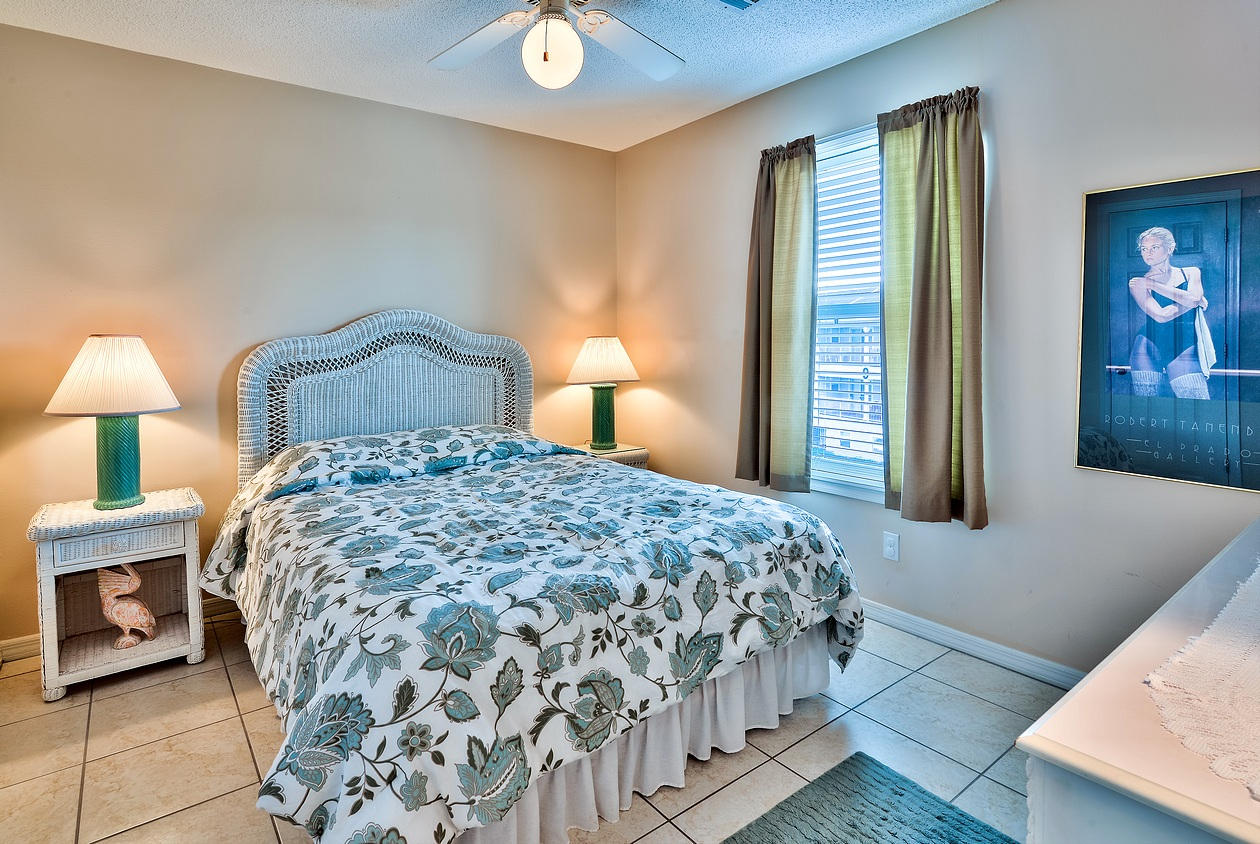 BEACHSIDE VILLAS CONDO - Residential