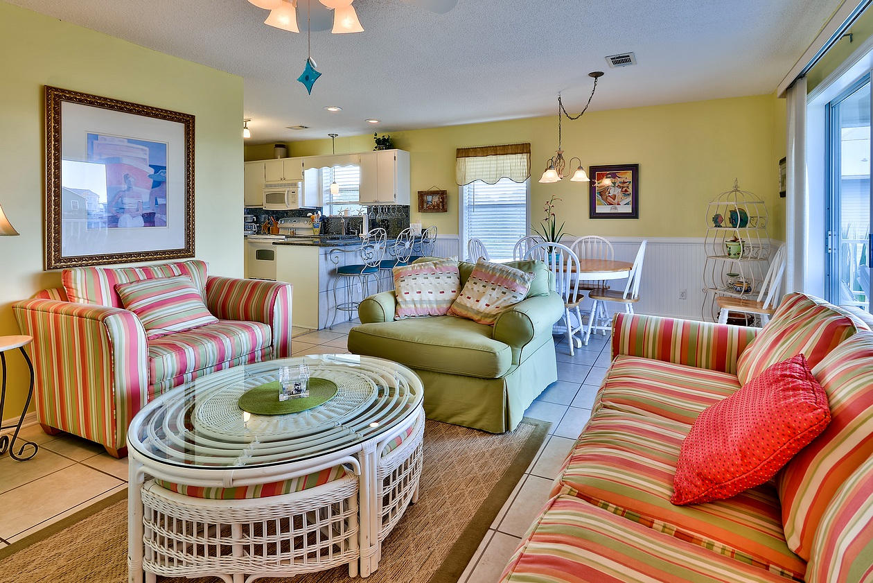 BEACHSIDE VILLAS CONDO - Residential