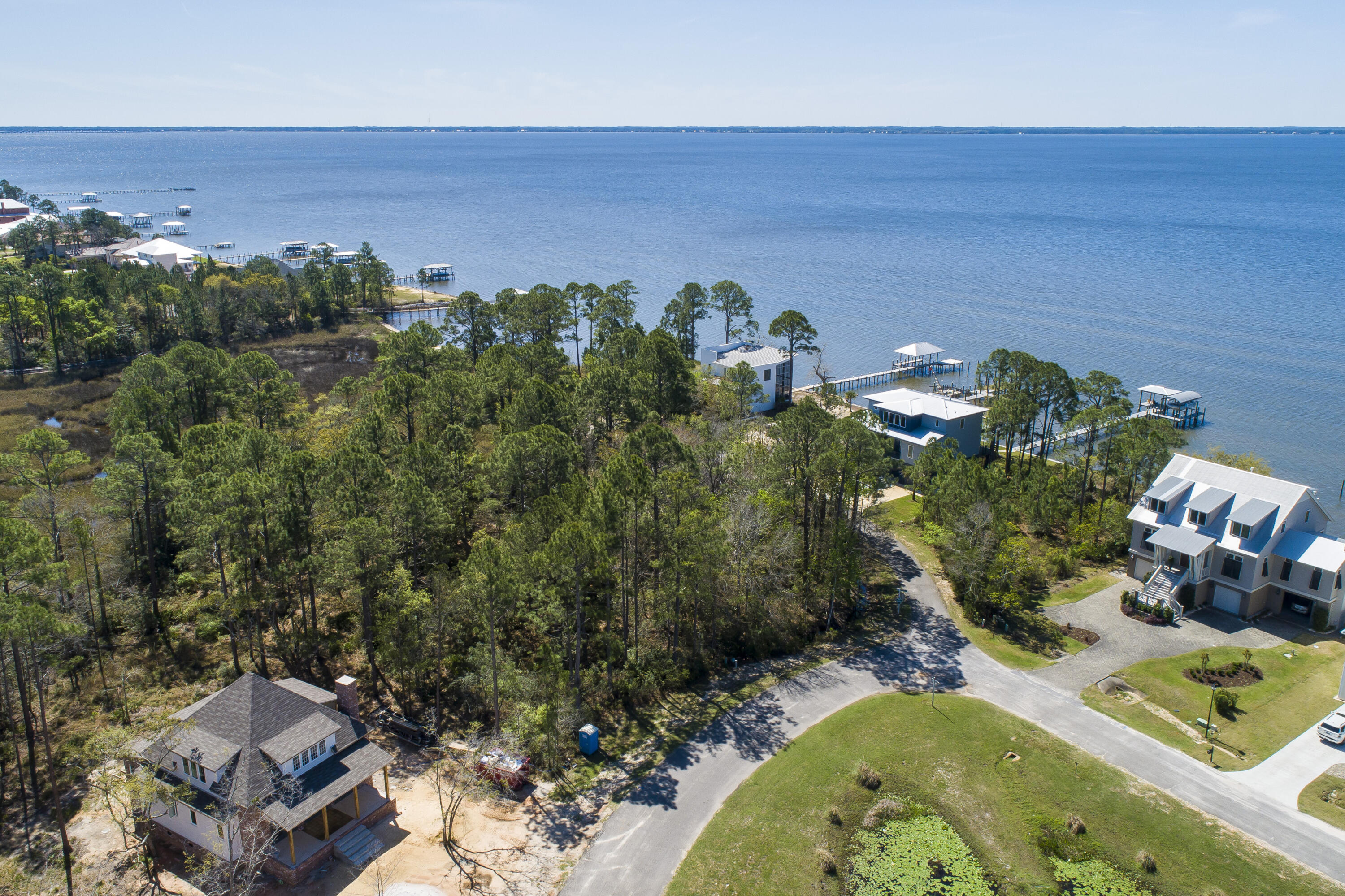 BAY HARBOUR - Land
