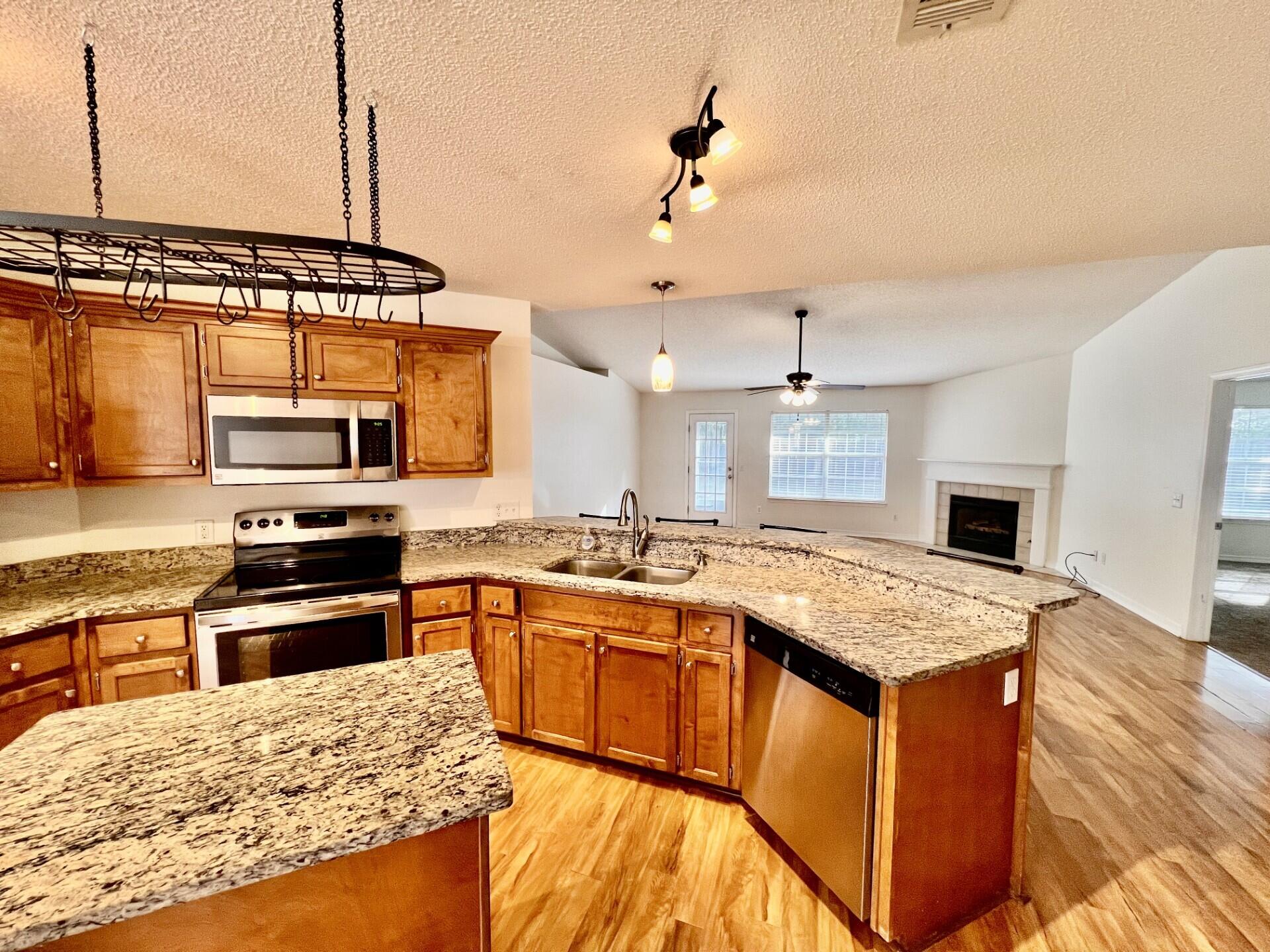 CHEROKEE BEND S/D PH 2 - Residential