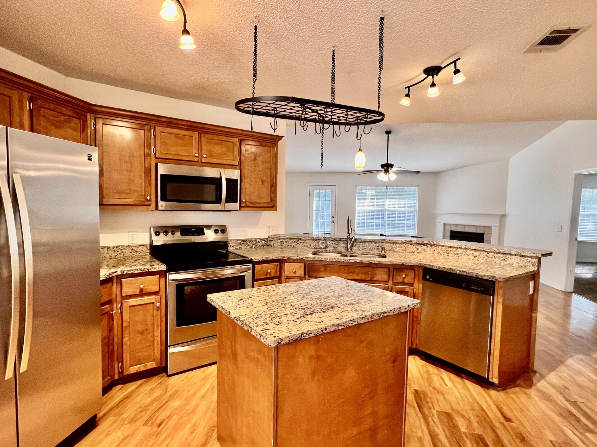 CHEROKEE BEND S/D PH 2 - Residential