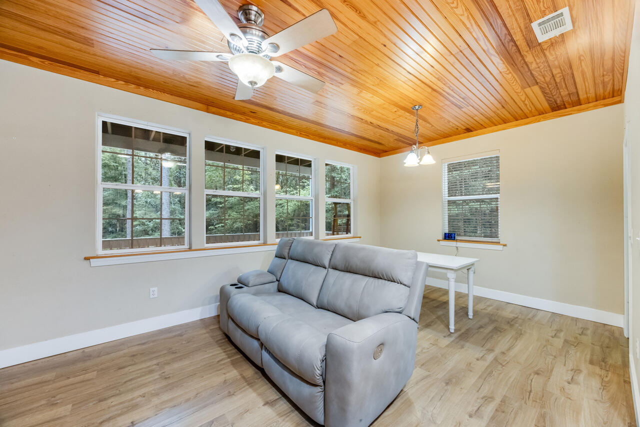 NO RECORDED SUBDIVISION - Residential