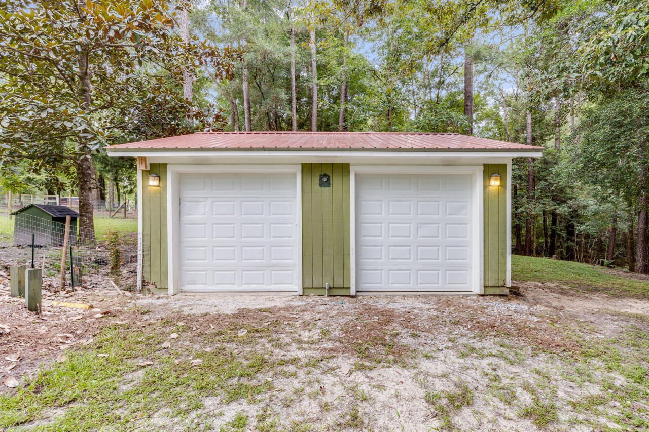 NO RECORDED SUBDIVISION - Residential