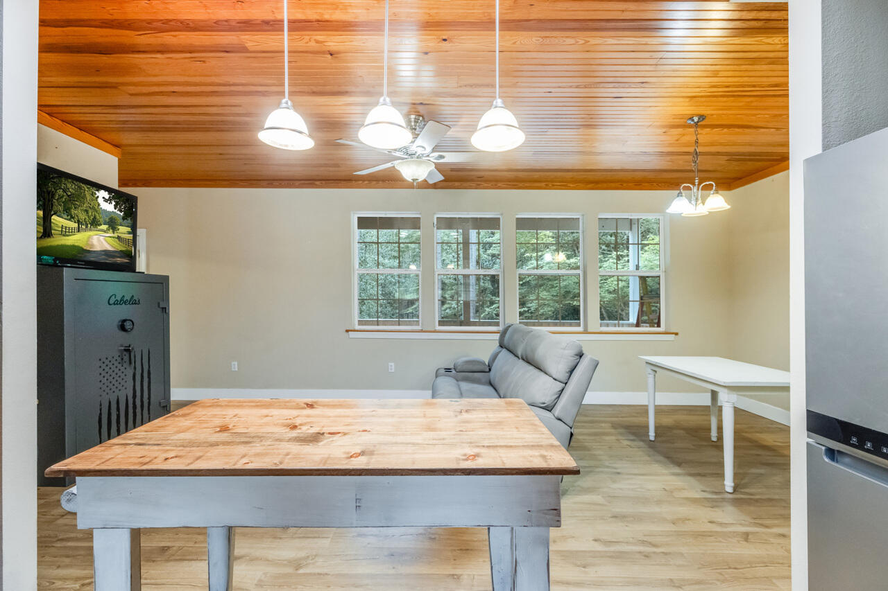 NO RECORDED SUBDIVISION - Residential