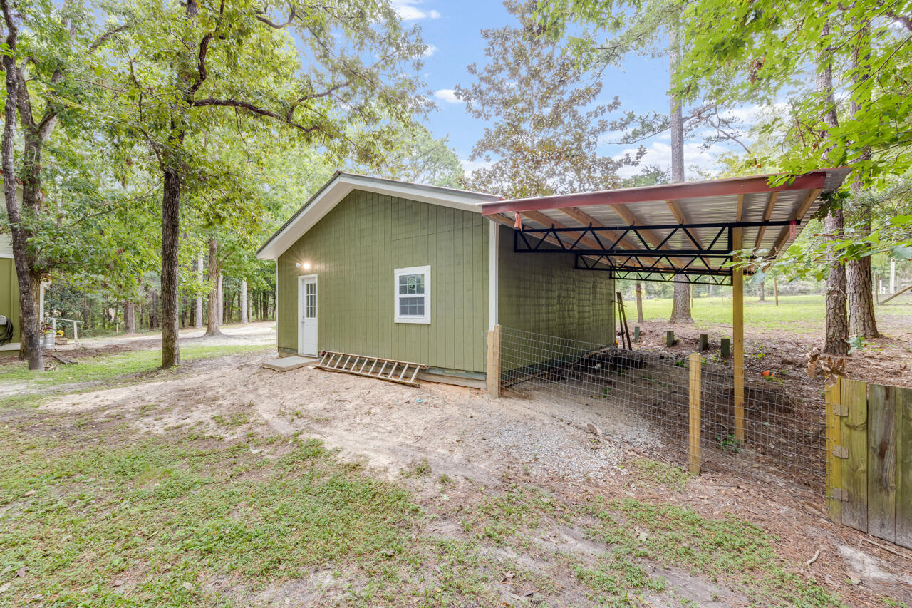 NO RECORDED SUBDIVISION - Residential