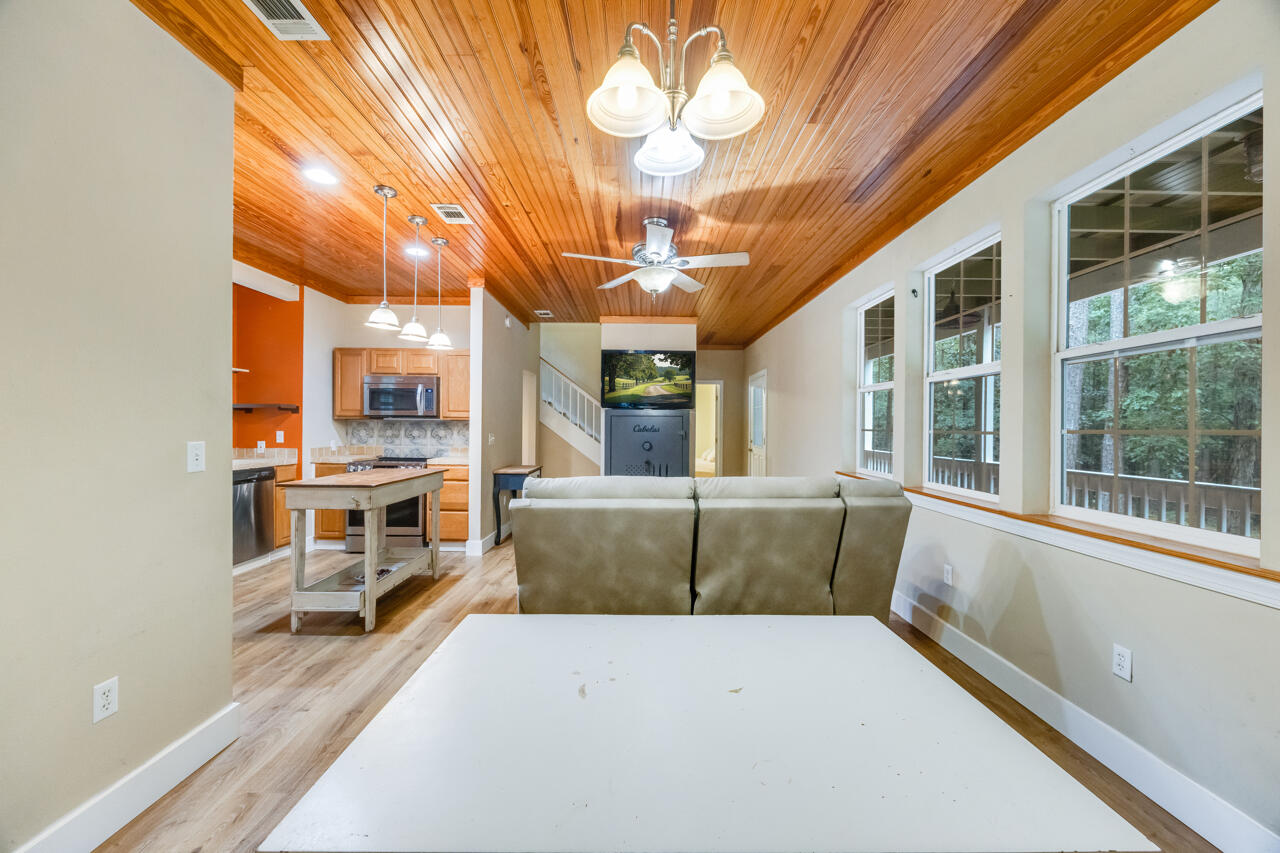 NO RECORDED SUBDIVISION - Residential