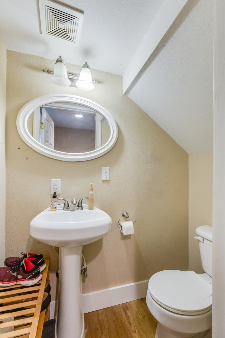 NO RECORDED SUBDIVISION - Residential