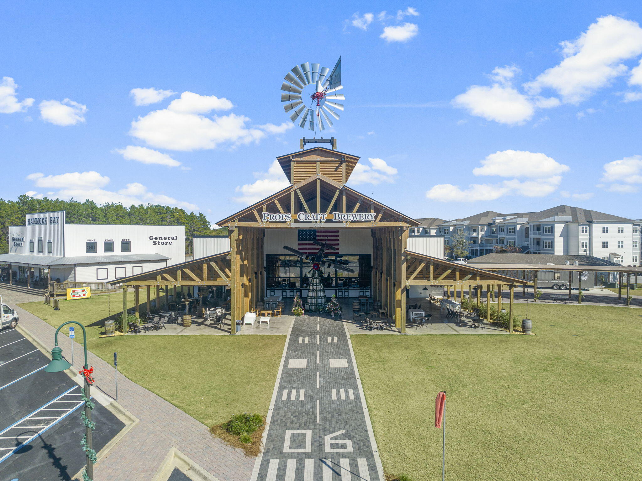 HAMMOCK BAY - Residential