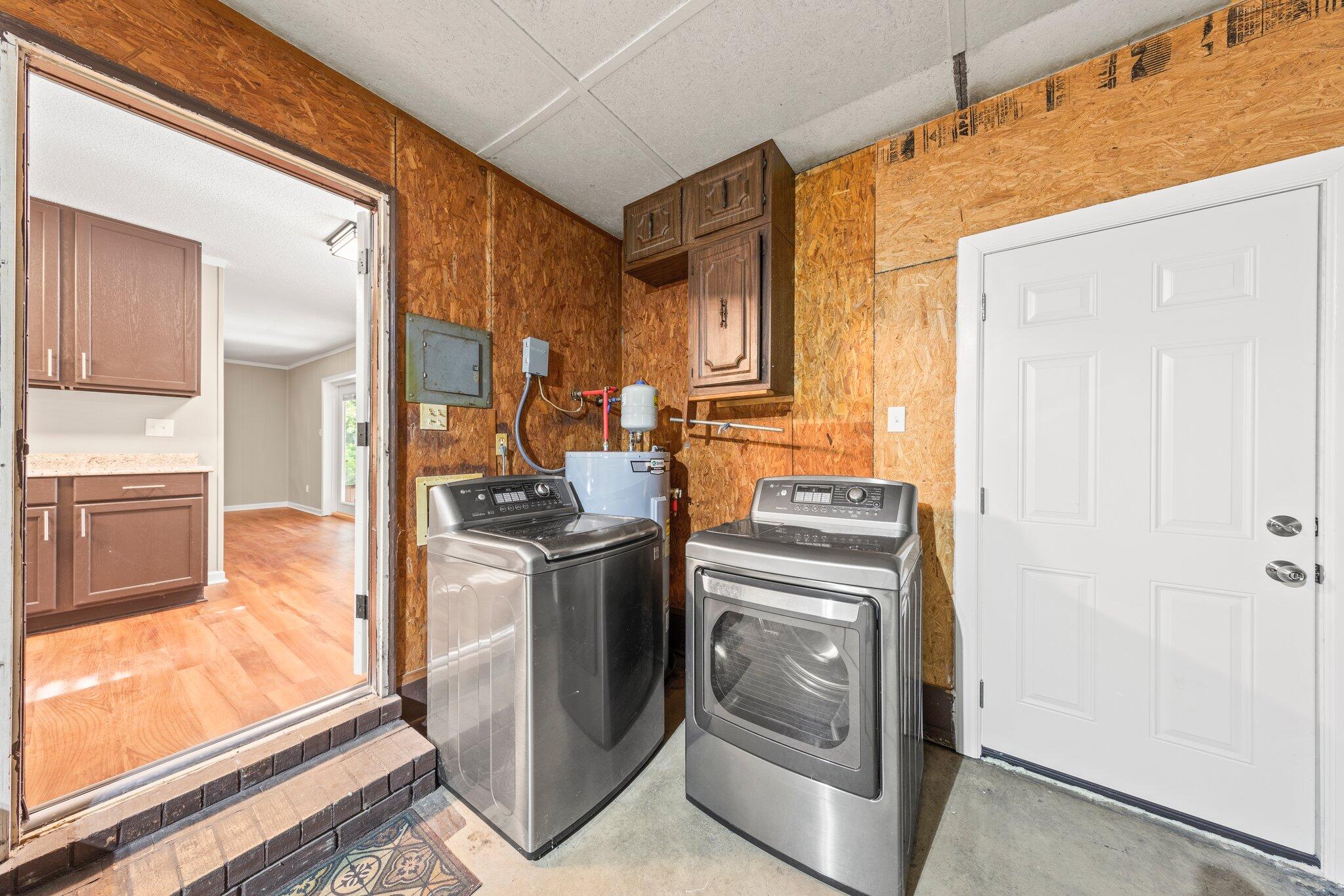 MULLET CREEK - Residential Lease