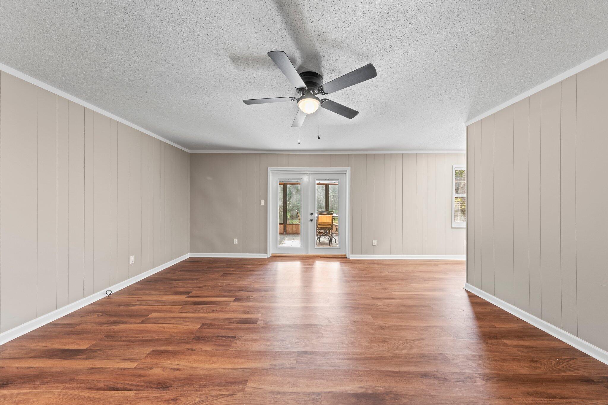 MULLET CREEK - Residential Lease