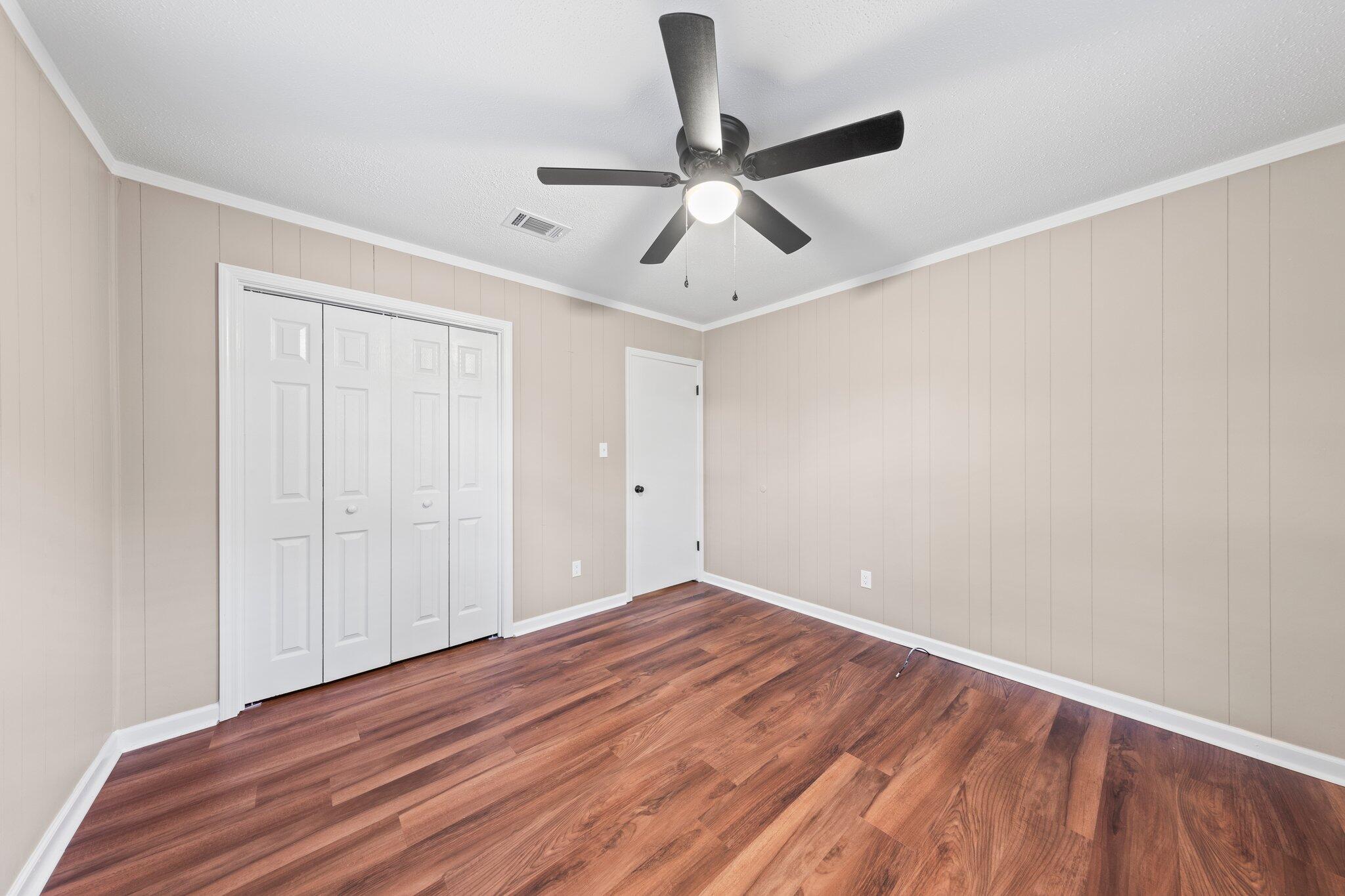 MULLET CREEK - Residential Lease