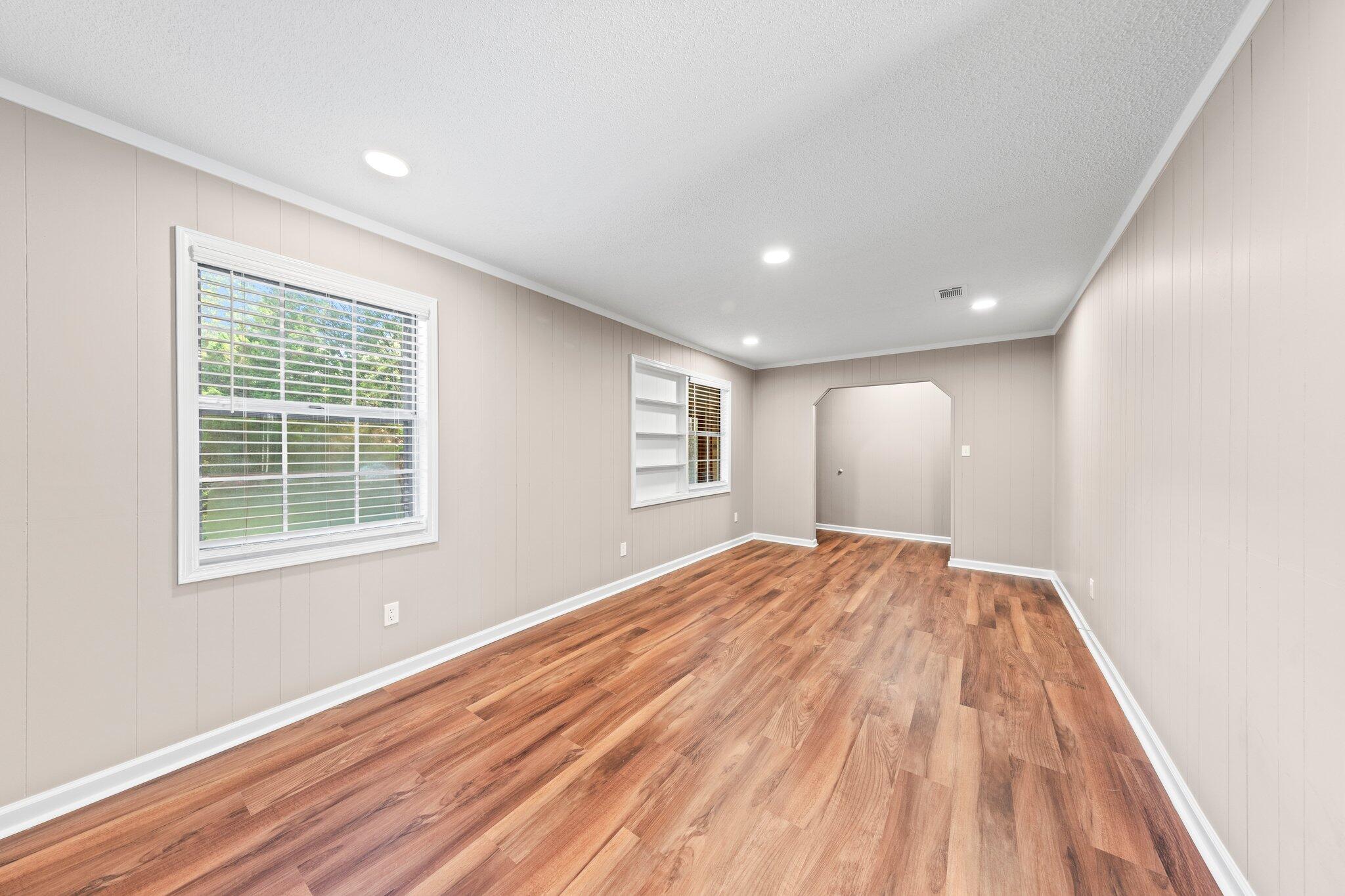 MULLET CREEK - Residential Lease