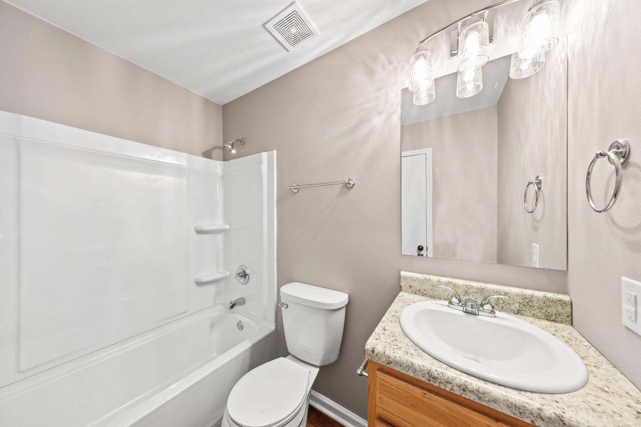 MULLET CREEK - Residential Lease