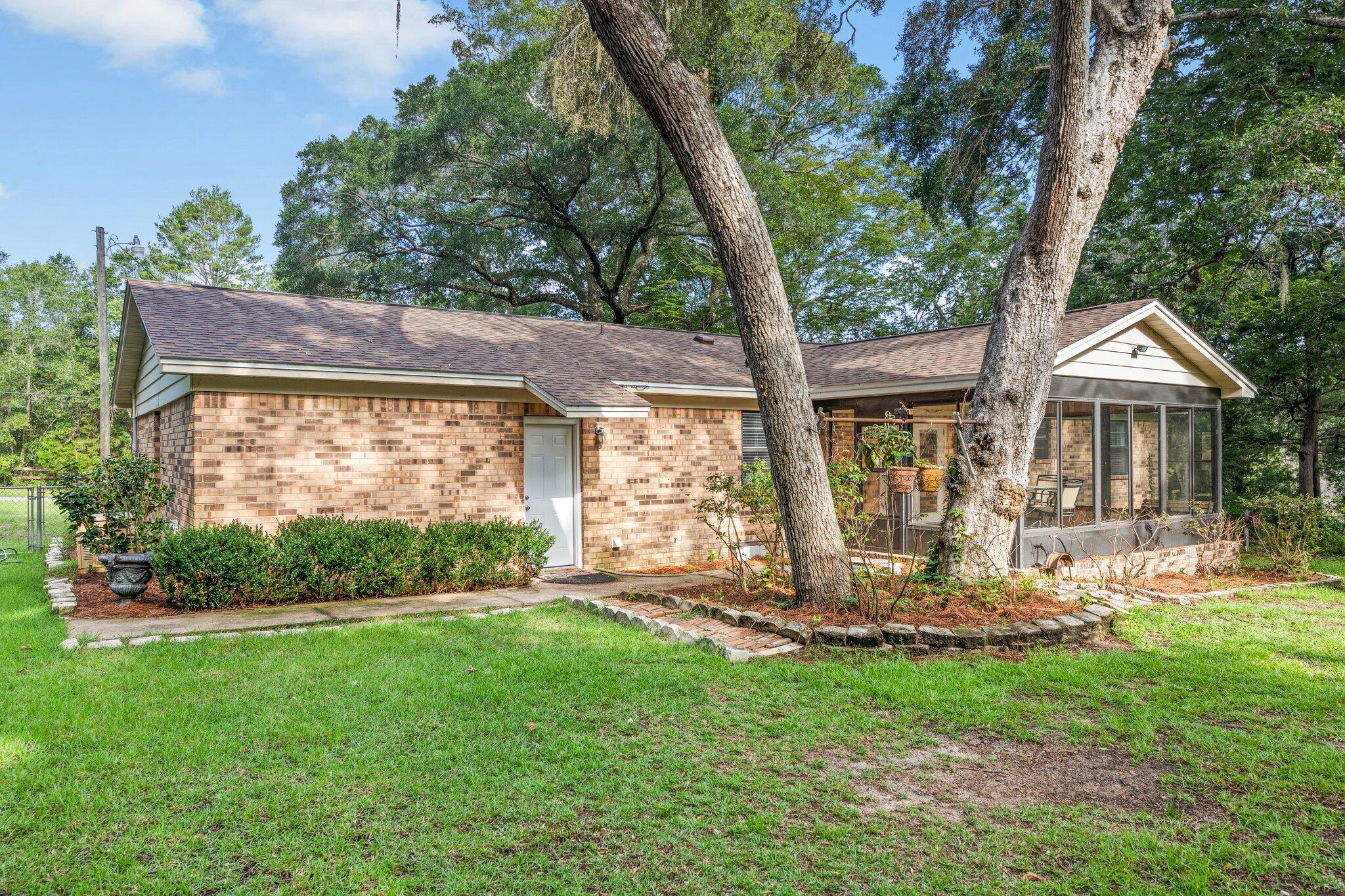 MULLET CREEK - Residential Lease