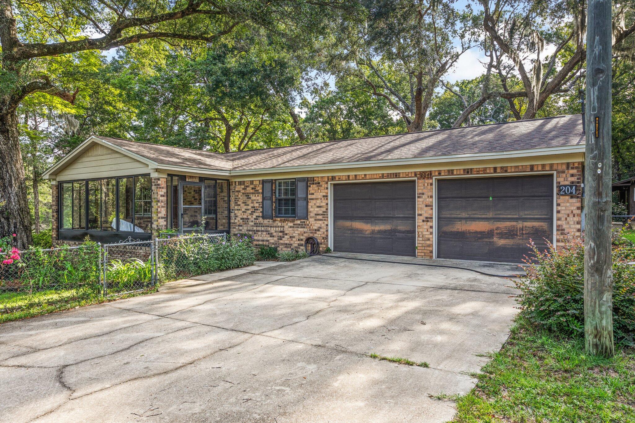 MULLET CREEK - Residential Lease