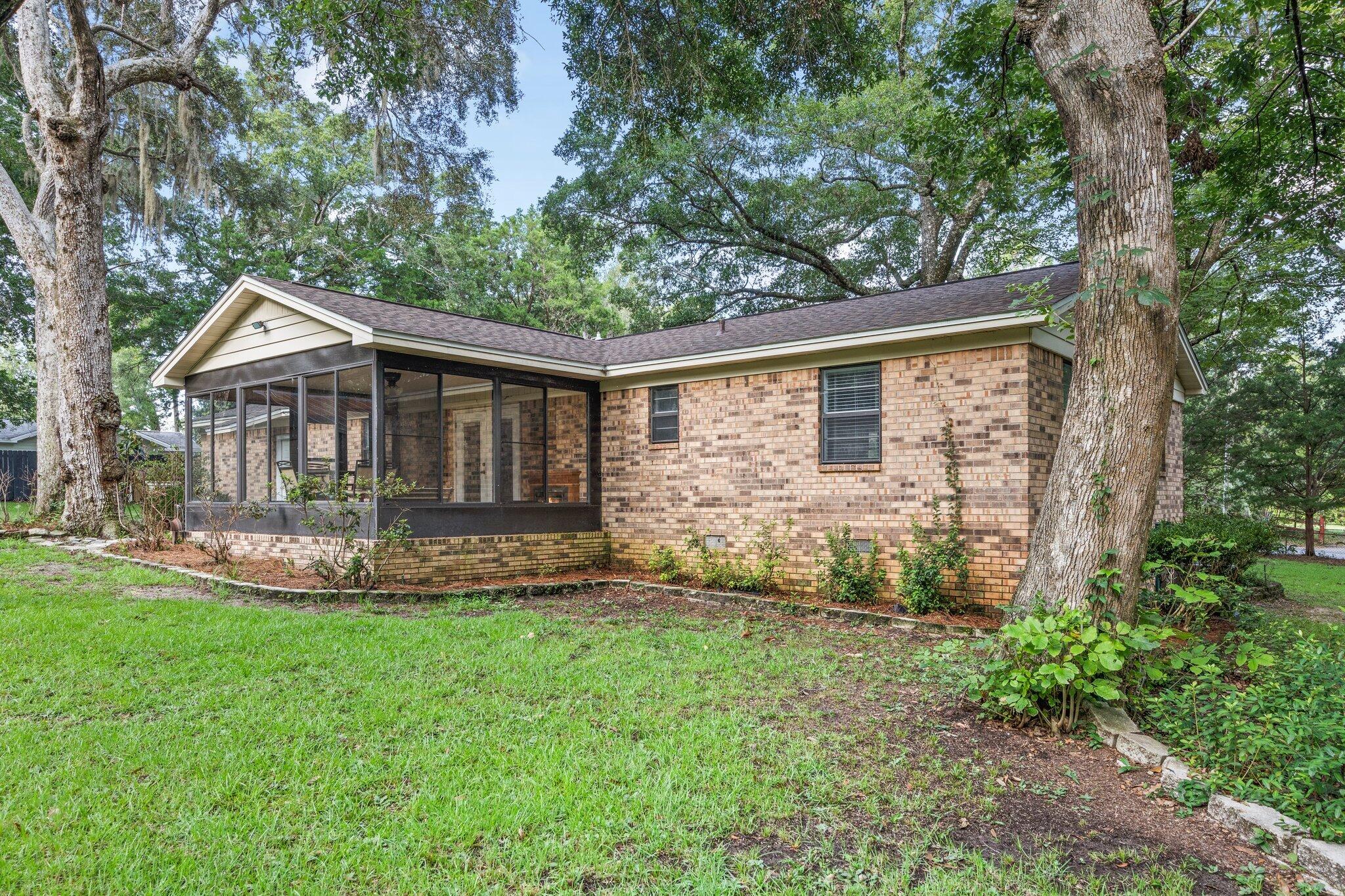 MULLET CREEK - Residential Lease